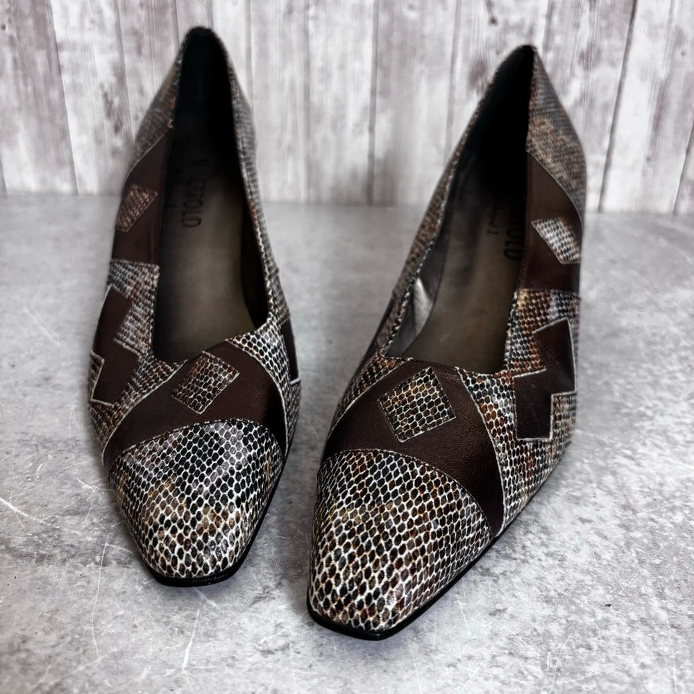 Vintage M. Jerrold by Margaret J. Brown Snakeskin Geometric Spain Pumps Size 10 - Picture 2 of 7